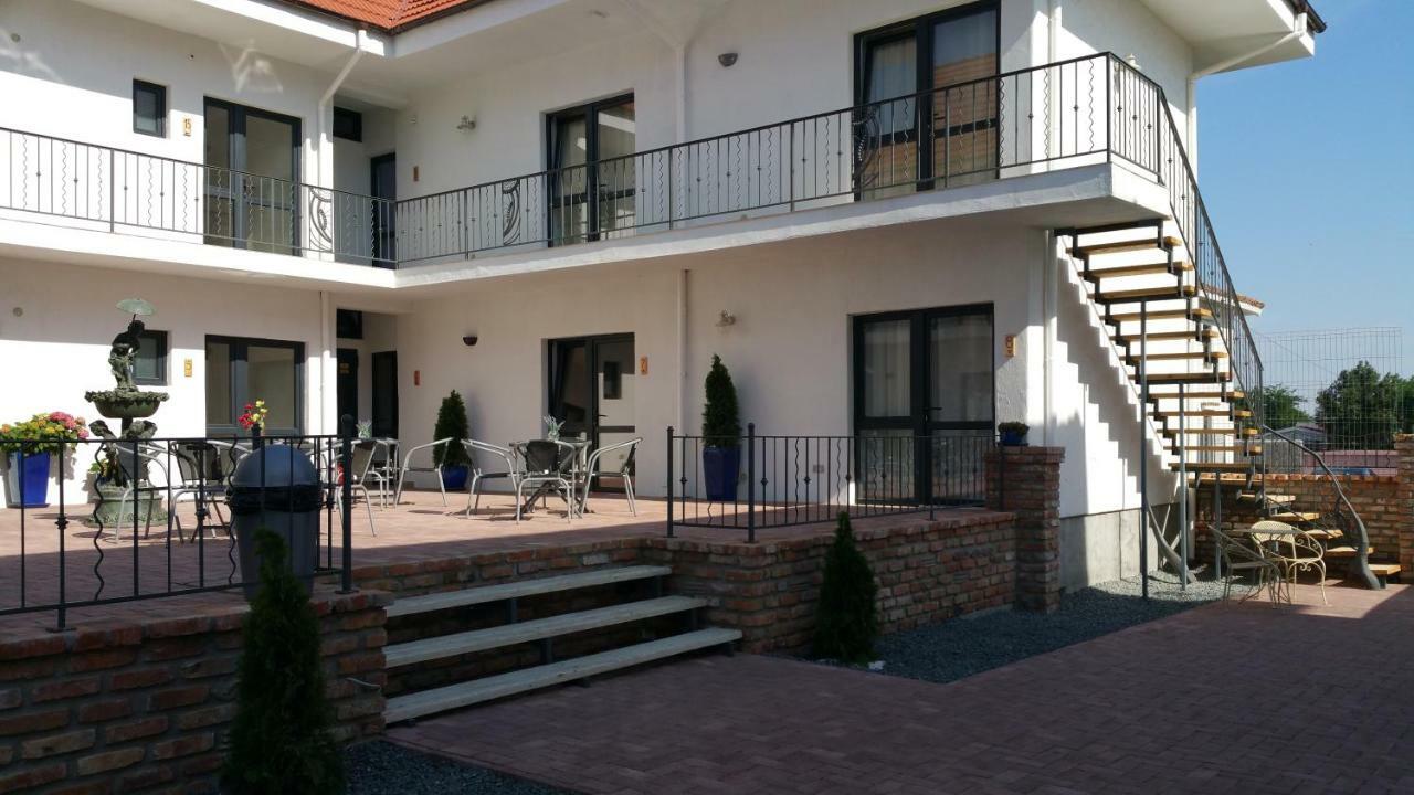 Sunny Border (Adults Only) Hotel Vama Veche Bagian luar foto